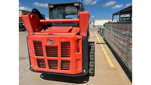 Image of Kubota SVL75-2 equipment image 2