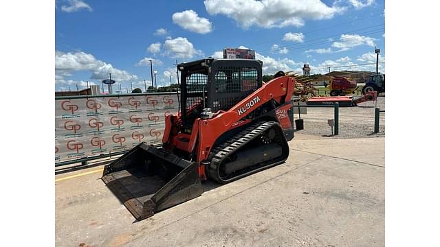 Image of Kubota SVL75-2 equipment image 3
