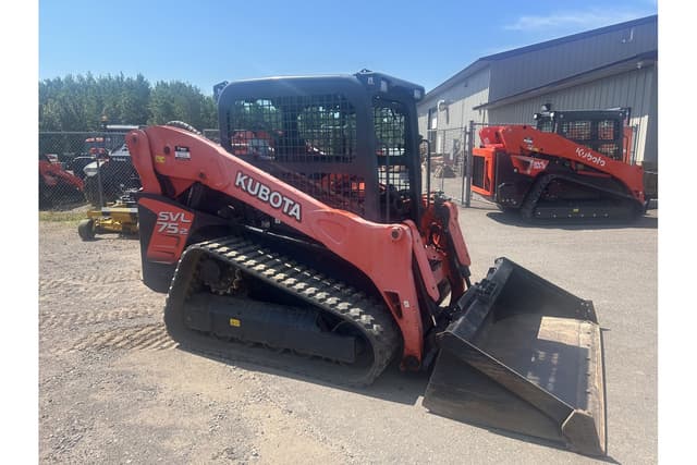 Image of Kubota SVL75-2 equipment image 2