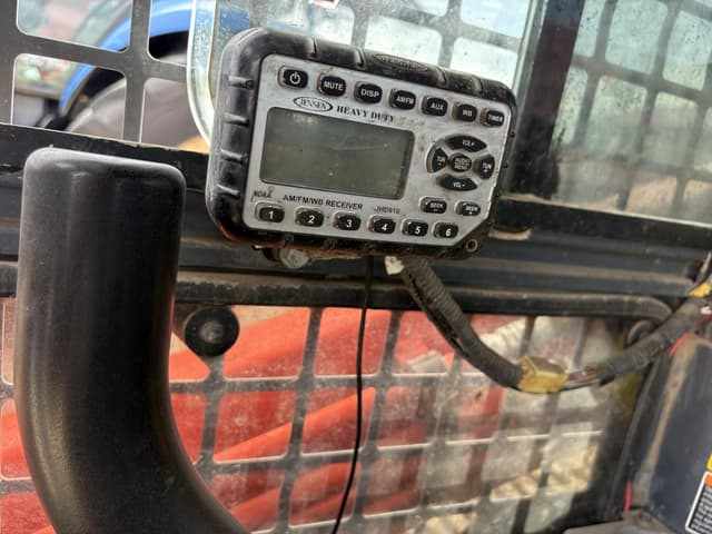 Image of Kubota SVL90-2 equipment image 3