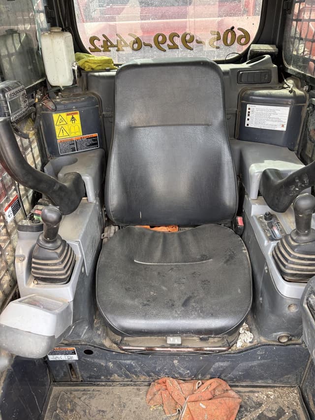 Image of Kubota SVL90-2 equipment image 2