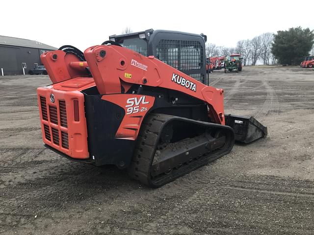 Image of Kubota SVL95-2 equipment image 3