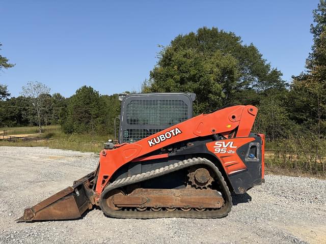 Image of Kubota SVL95-2 equipment image 3