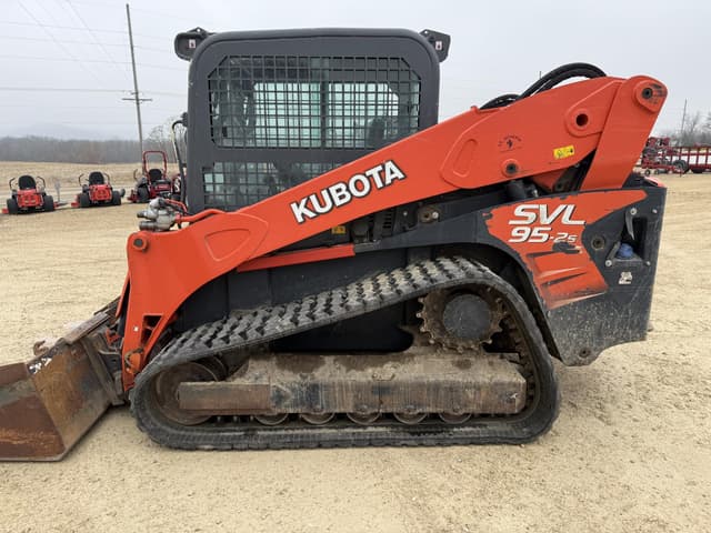 Image of Kubota SVL95-2S equipment image 2