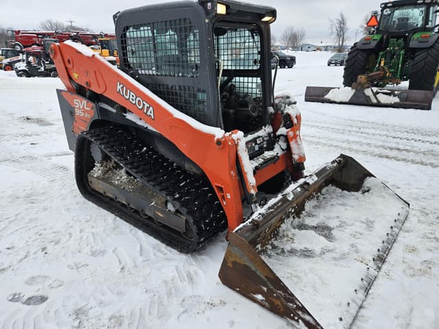 Image of Kubota SVL95-2 equipment image 4