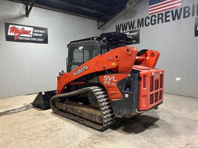 Image of Kubota SVL95-2 equipment image 1
