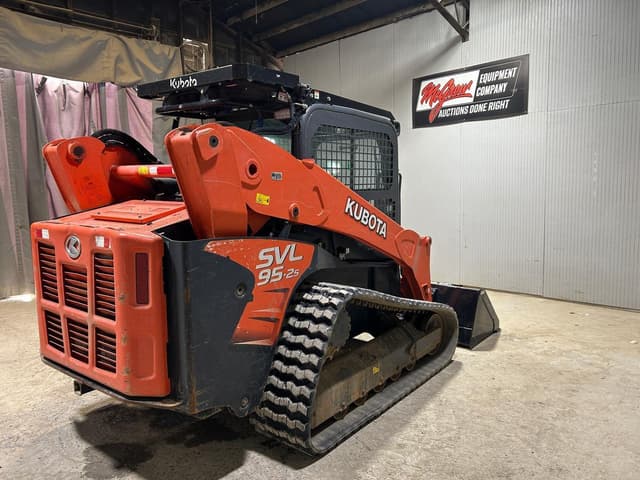 Image of Kubota SVL95-2 equipment image 3