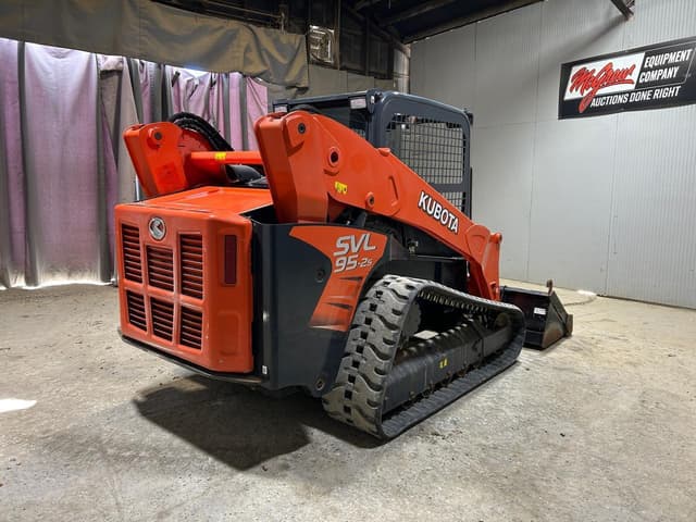 Image of Kubota SVL95-2 equipment image 3