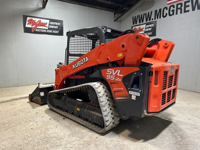 Image of Kubota SVL95-2 equipment image 1