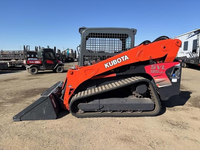 Image of Kubota SVL95-2 equipment image 4