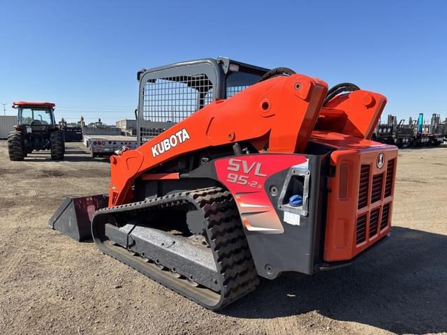 Image of Kubota SVL95-2 equipment image 3
