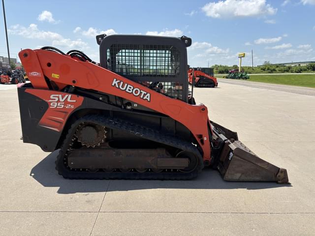 Image of Kubota SVL95-2S equipment image 4
