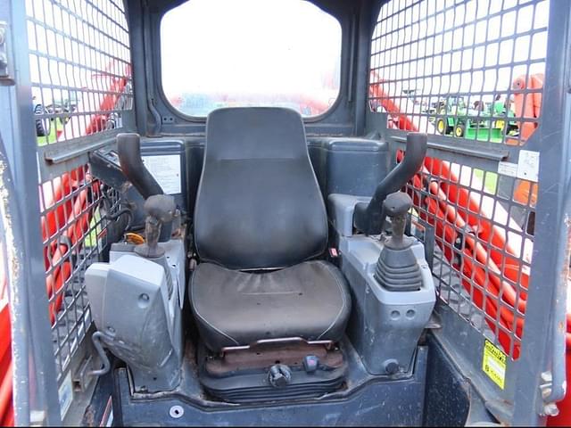 Image of Kubota SVL95-2S equipment image 2