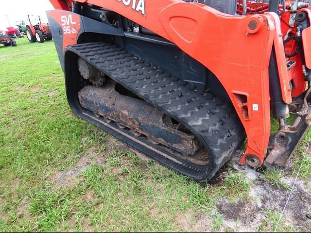 Image of Kubota SVL95-2S equipment image 4