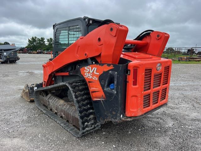 Image of Kubota SVL95-2S equipment image 4
