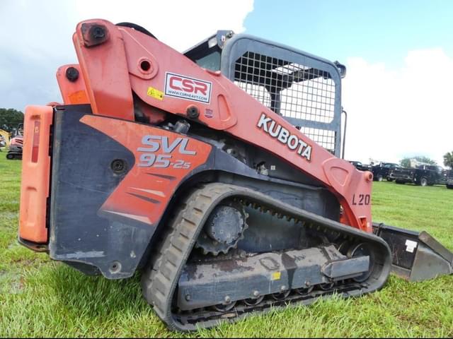 Image of Kubota SVL95-2S equipment image 2