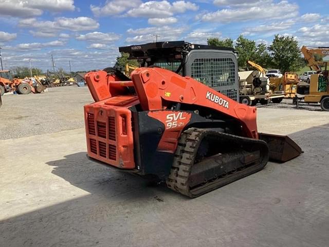 Image of Kubota SVL95-2S equipment image 3