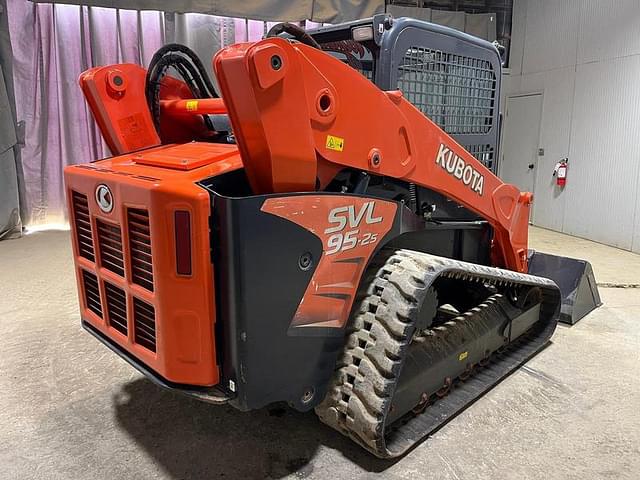 Image of Kubota SVL95-2S equipment image 4