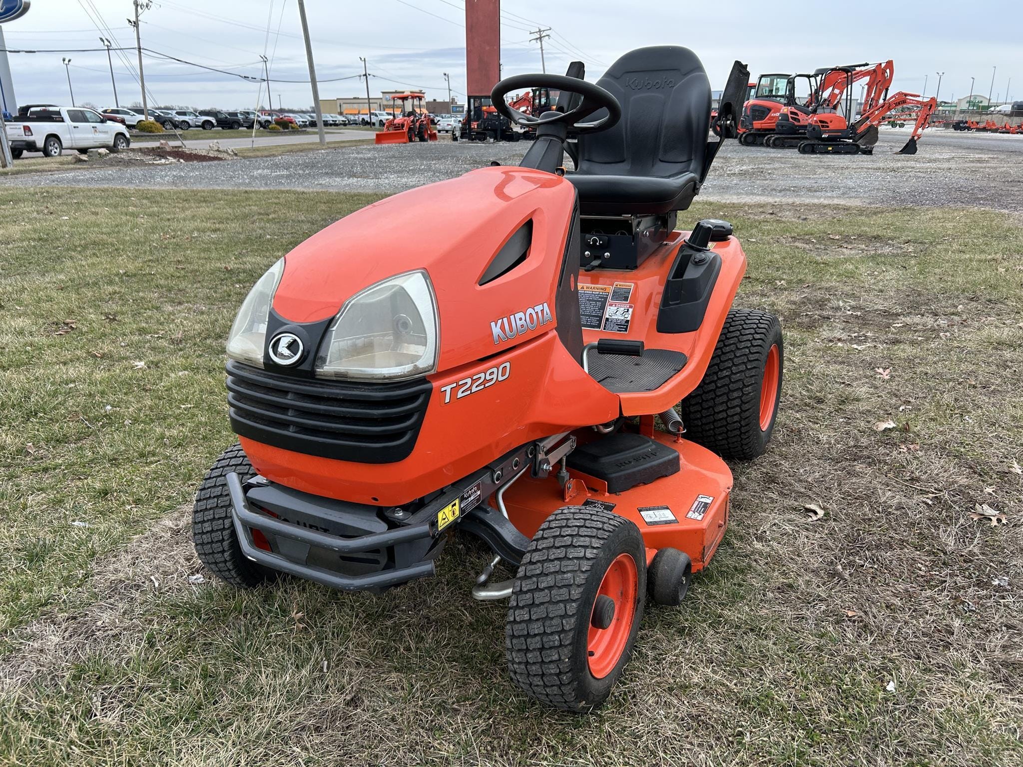 2018 Kubota T2290KW-42 Equipment Image0