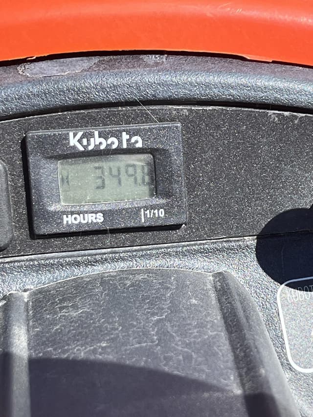 Image of Kubota T2290 equipment image 4