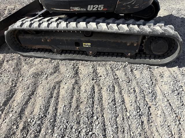 Image of Kubota U25 equipment image 4