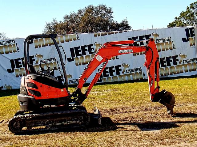 Image of Kubota U25R1T4 equipment image 3