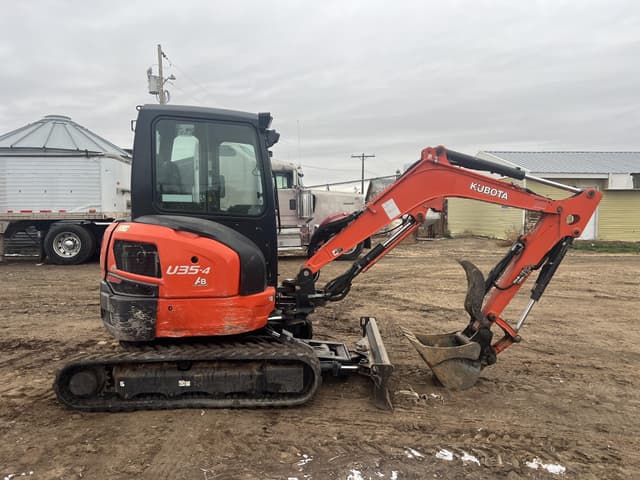 Image of Kubota U35-4 equipment image 4