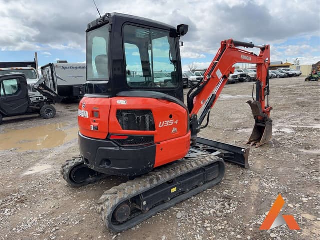 Image of Kubota U35-4 equipment image 4