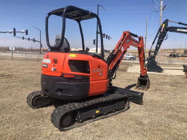 Image of Kubota U35 equipment image 4