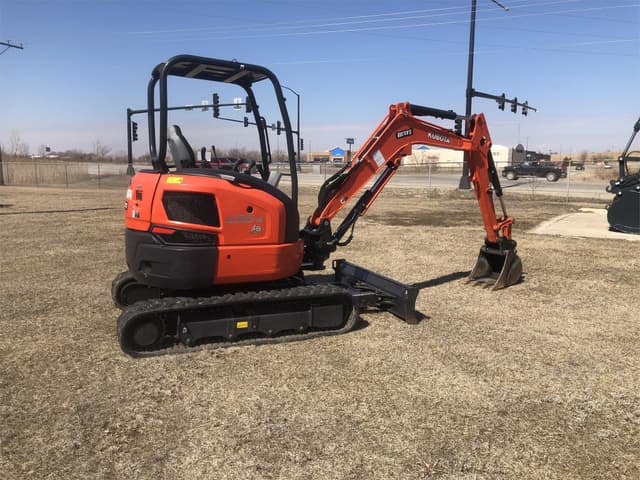 Image of Kubota U35 equipment image 3