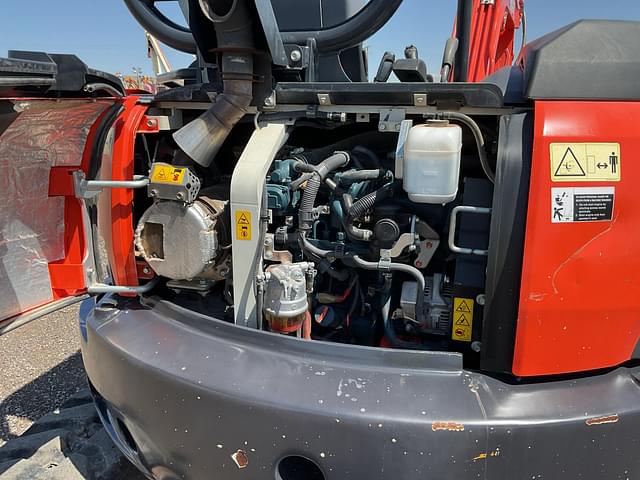 Image of Kubota U55-4 equipment image 4