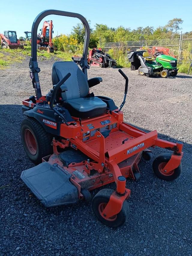 Image of Kubota Z724XKW equipment image 2