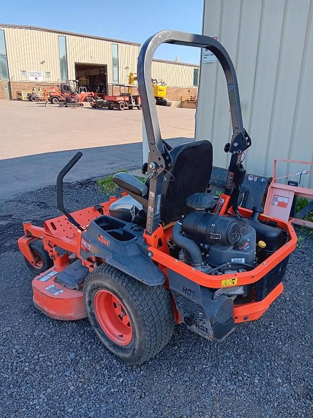 Image of Kubota Z724XKW equipment image 3