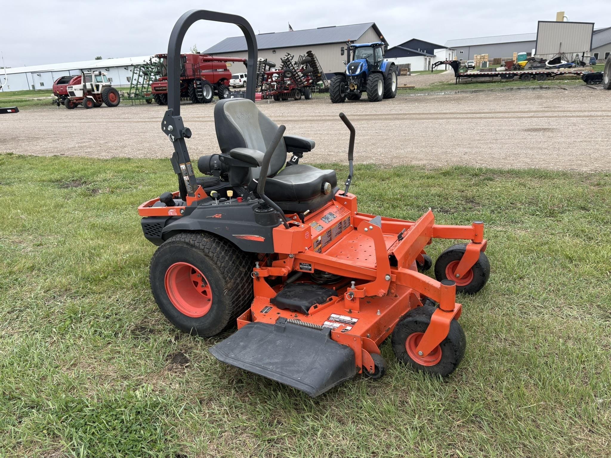 2018 Kubota Z725 Equipment Image0