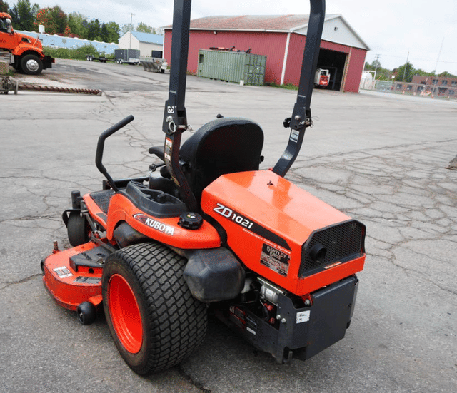 Image of Kubota ZD1021 equipment image 2