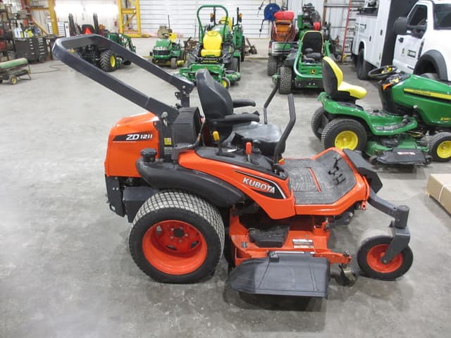 Image of Kubota ZD1211 equipment image 2