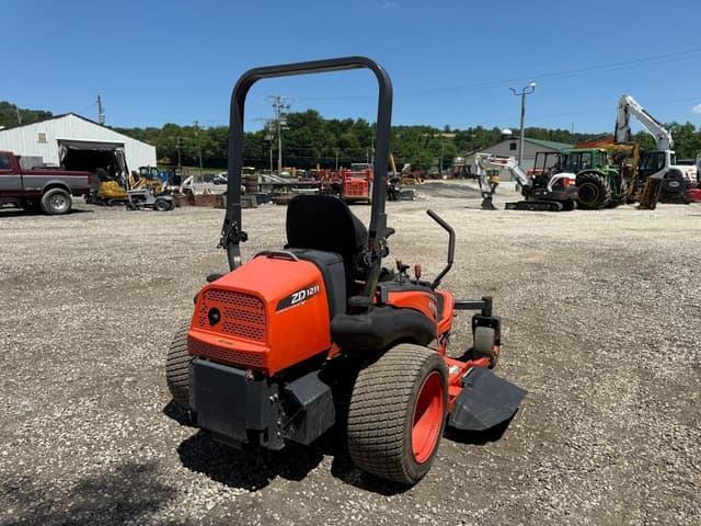Image of Kubota ZD1211 equipment image 3