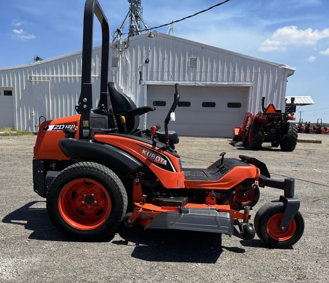 Image of Kubota ZD1211L equipment image 1