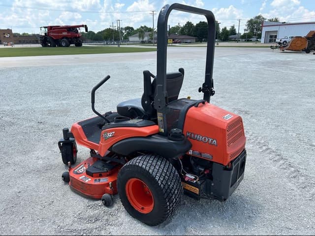 Image of Kubota ZG327 equipment image 4