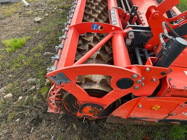 Image of Kuhn HR8040R equipment image 4