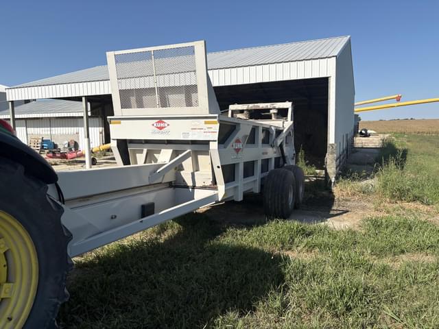 Image of Kuhn Knight 2054VB equipment image 1
