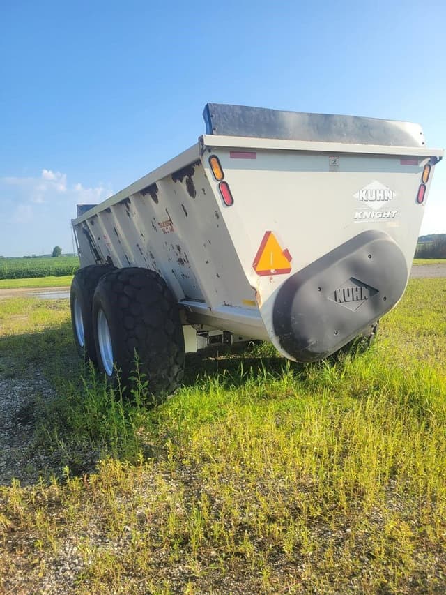 Image of Kuhn Knight SLC141 equipment image 2