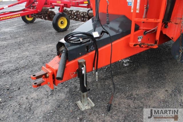 Image of Kuhn Knight VT 144 equipment image 4