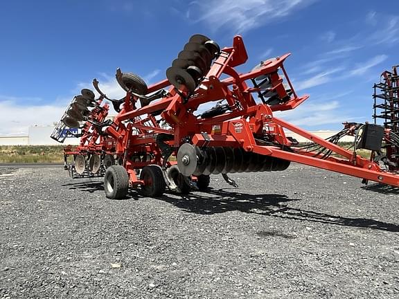 Image of Kuhn Krause Dominator 4855 equipment image 1
