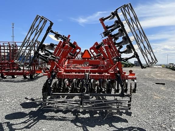 Image of Kuhn Krause Dominator 4855 equipment image 4