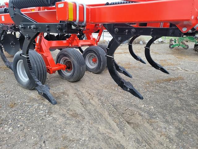 Image of Kuhn Krause Dominator 4855 equipment image 3