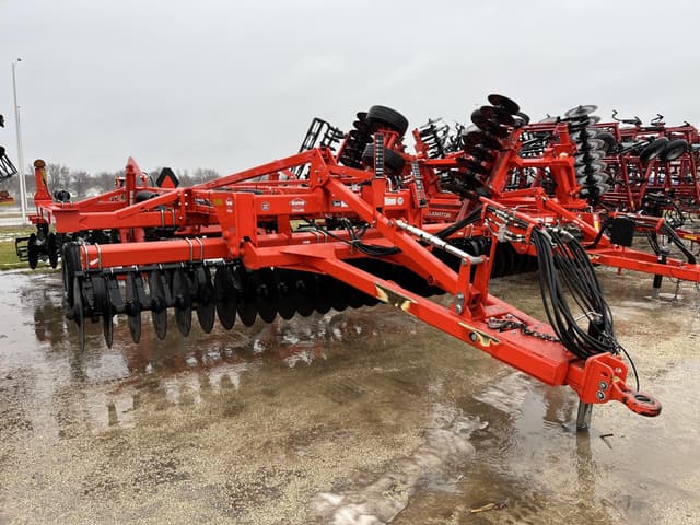 Image of Kuhn Krause Dominator 4860 equipment image 2
