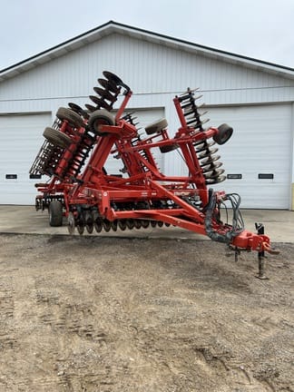 2018 Kuhn Krause Excelerator 8005 Equipment Image0