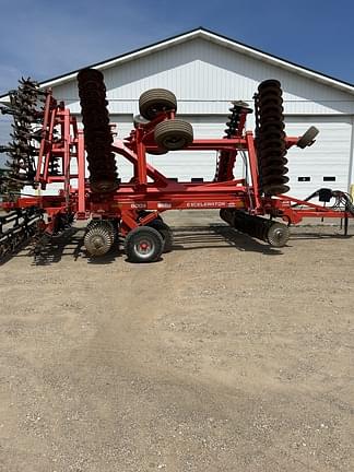 Image of Kuhn Krause Excelerator 8005 equipment image 1