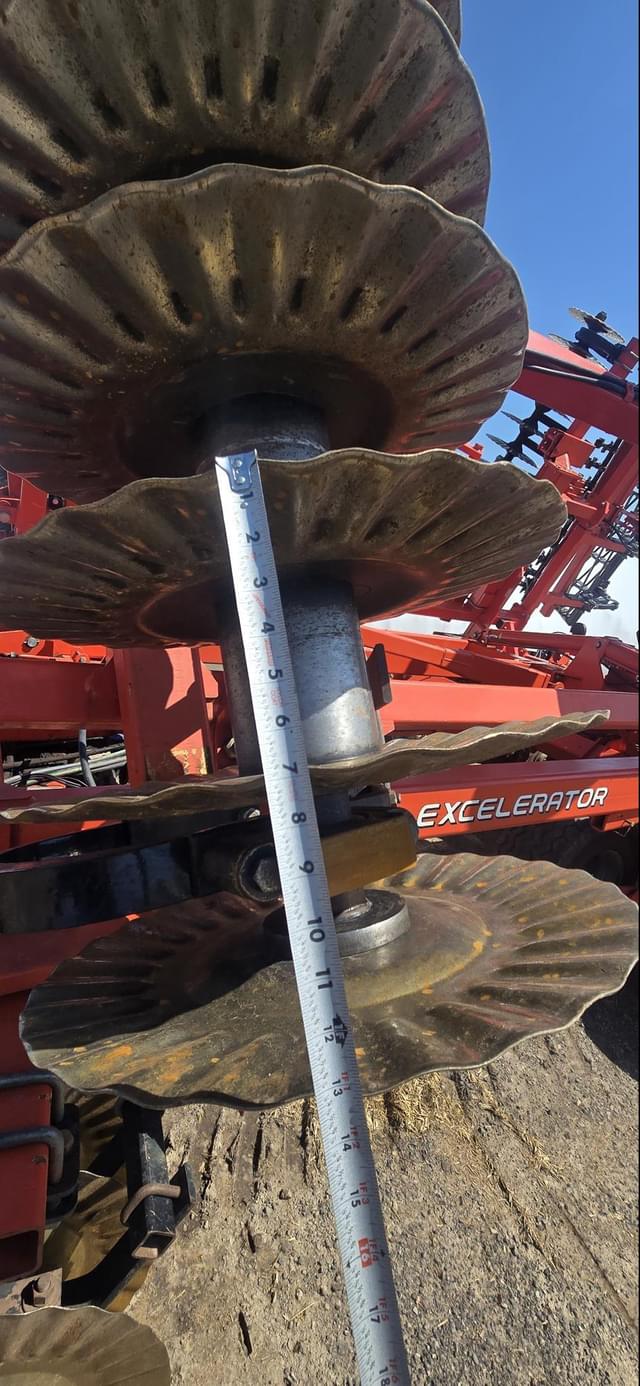 Image of Kuhn Krause Excelerator 8005 equipment image 3